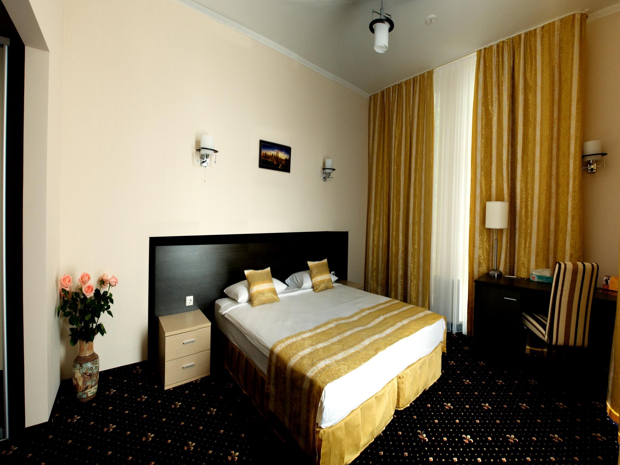 Manhattan Hotel & Restaurant Chisinau Phòng bức ảnh
