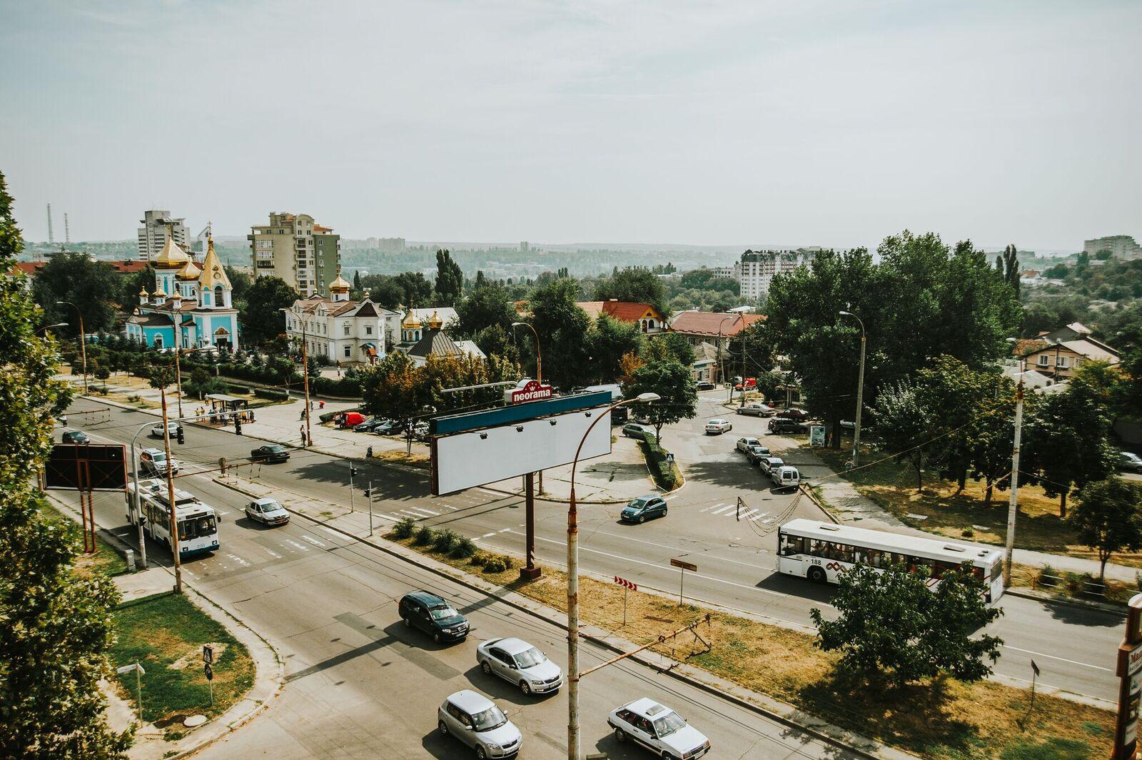 Manhattan Hotel & Restaurant Chisinau Ngoại thất bức ảnh