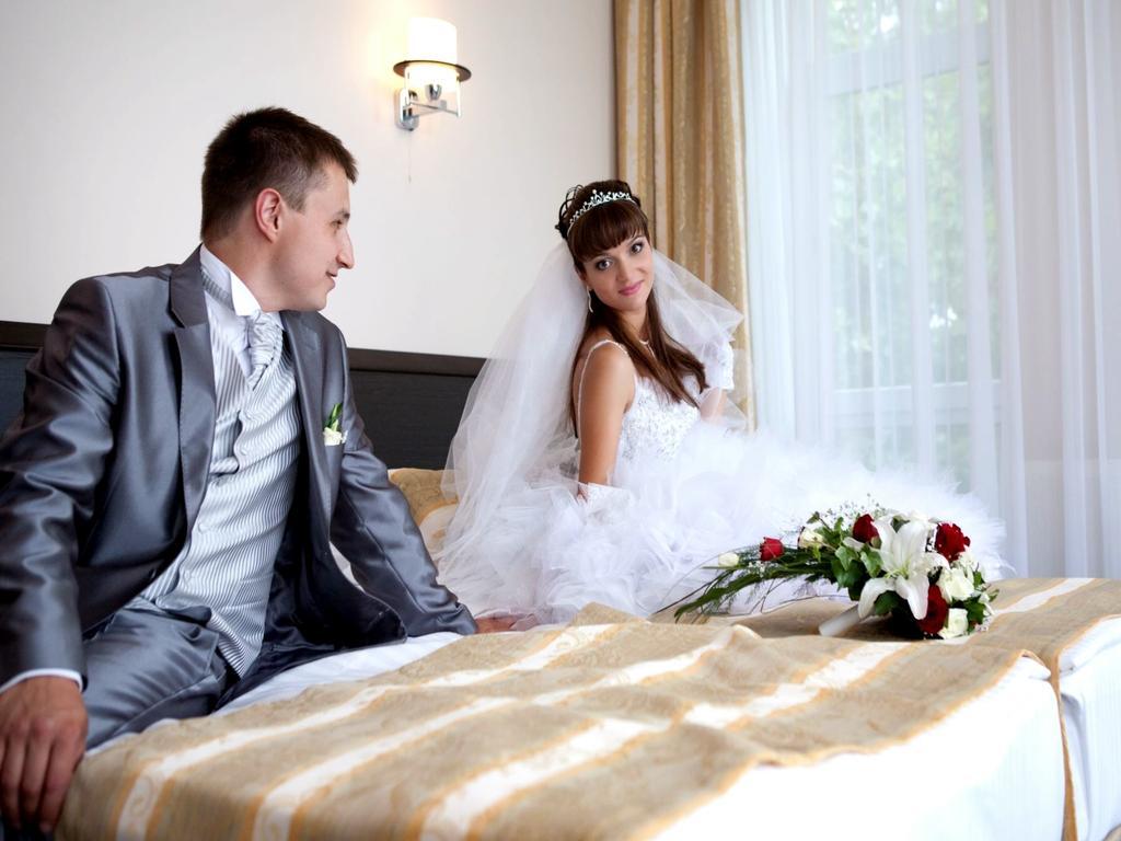 Manhattan Hotel & Restaurant Chisinau Ngoại thất bức ảnh