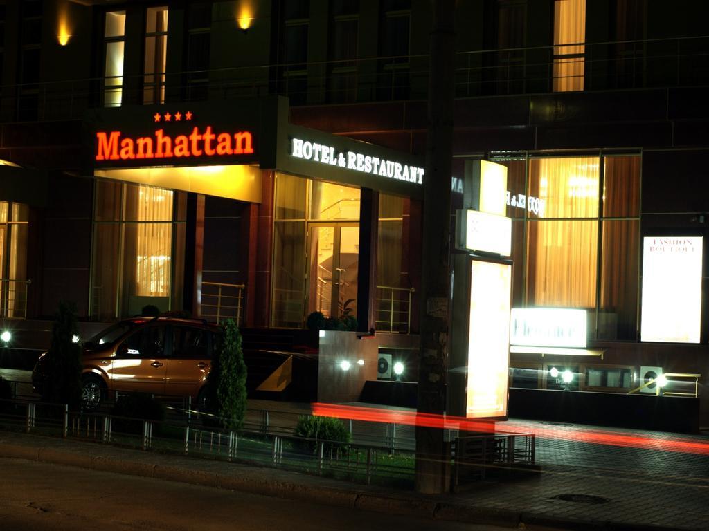 Manhattan Hotel & Restaurant Chisinau Ngoại thất bức ảnh