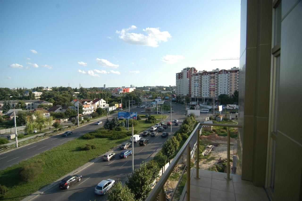 Manhattan Hotel & Restaurant Chisinau Ngoại thất bức ảnh